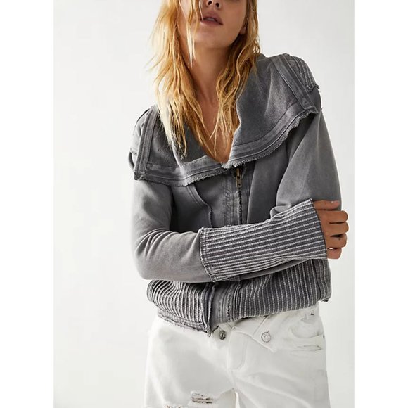 Free People Tops - 🎉 LAST CHANCE🎉 FREE PEOPLE Hazel Cardi / Metal Stiletto